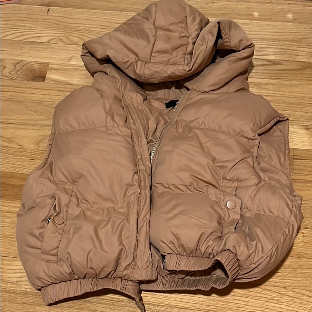 Forever 21 Tan Puffer Jacket with Quilted Design